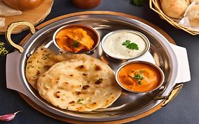 Fabhotel Shree Sai Residency - In Tungarli